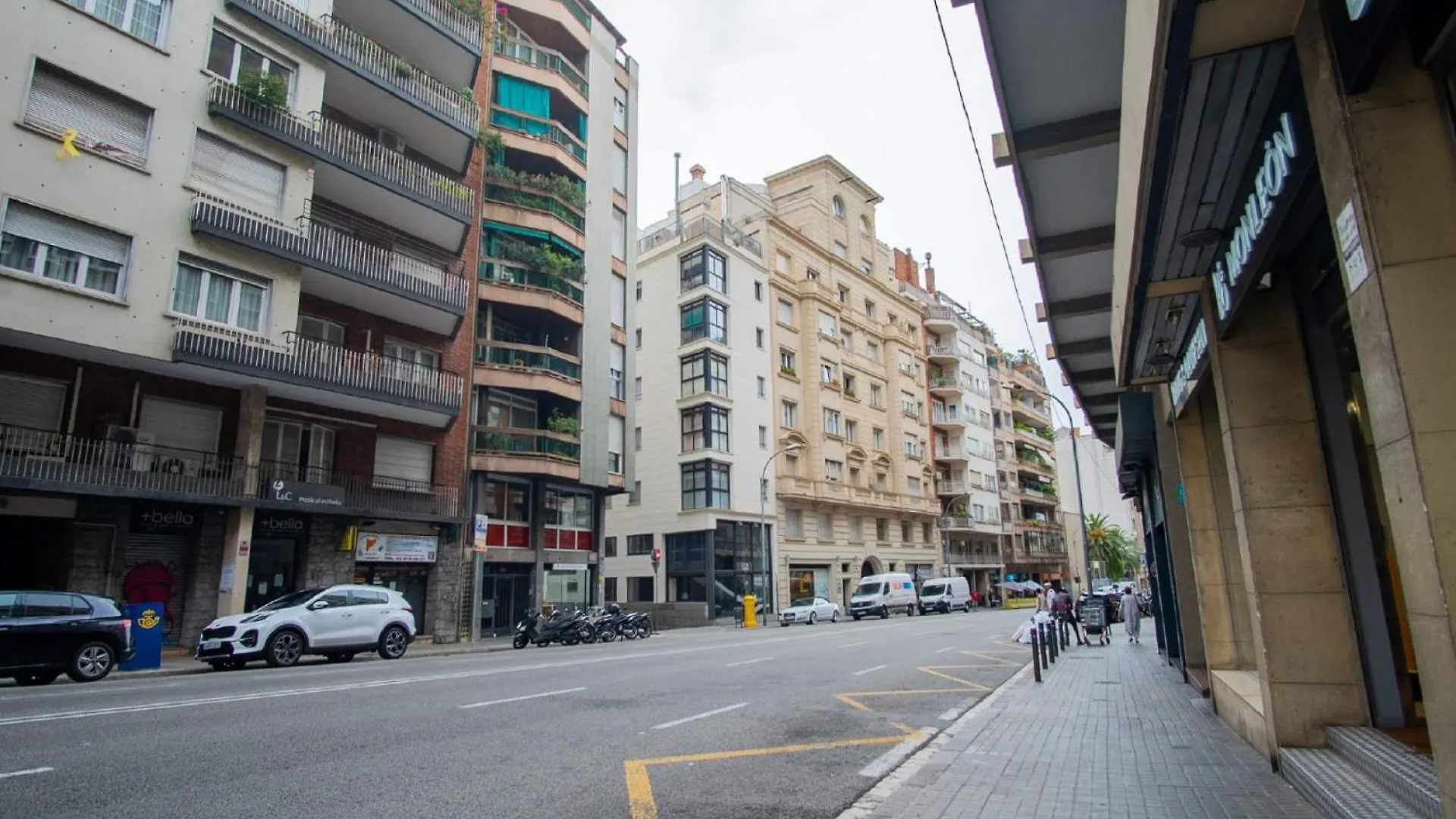 A2Ba - Atico Con Terraza En Sant Gervasi 0*, Barcelona Spanyolország